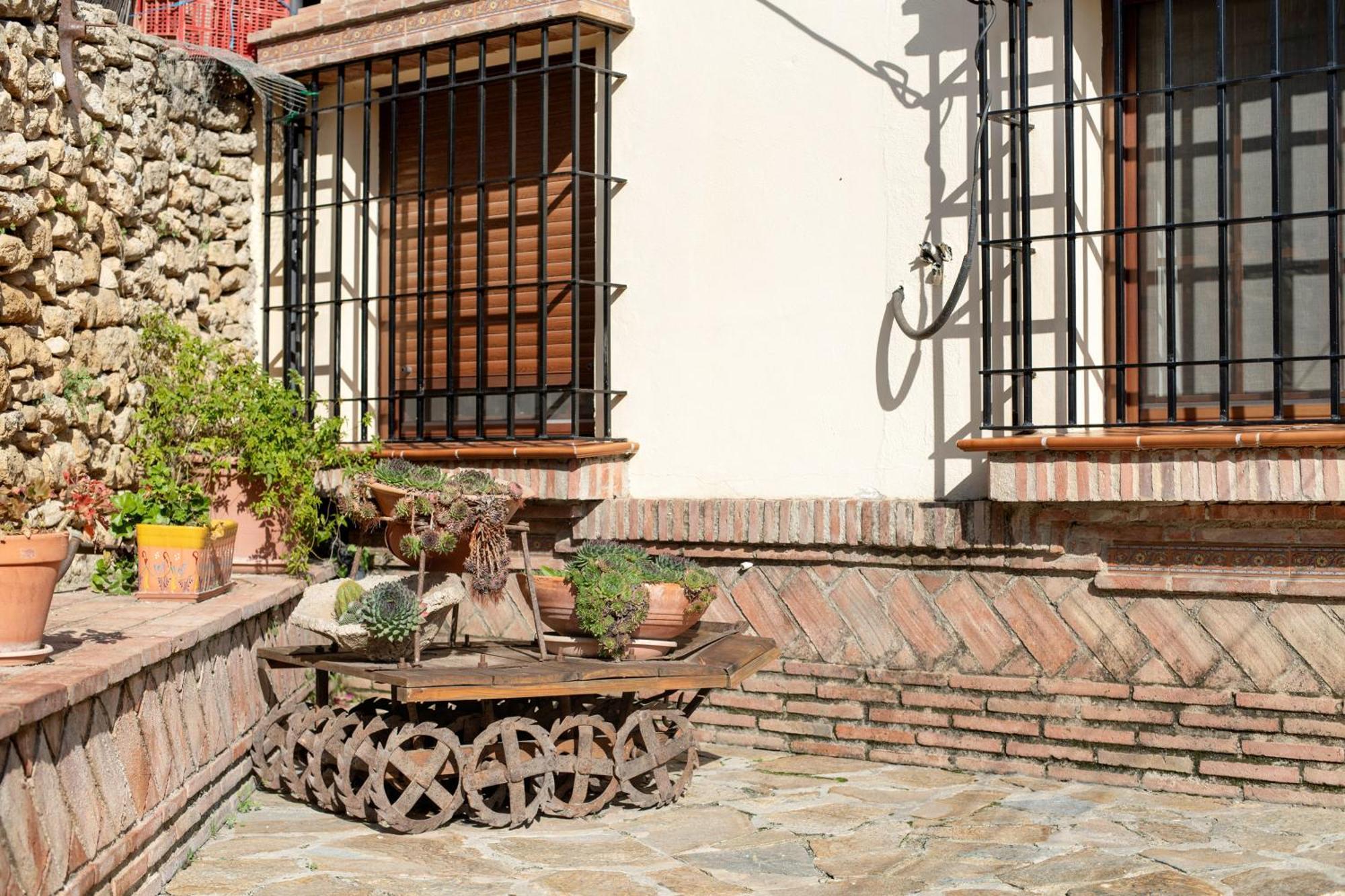 Casa Ayala *